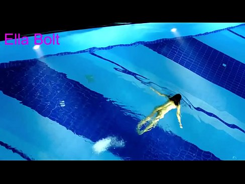 ❤️ මට නැරඹීම නැවැත්විය නොහැක, තරුණ රන්වන්තිය ELLA BOLT නිවාඩු නිකේතනයේ තටාකයේ නිරුවතින් පිහිනීමට හසු විය Porno si.pornokey.ru ﹏